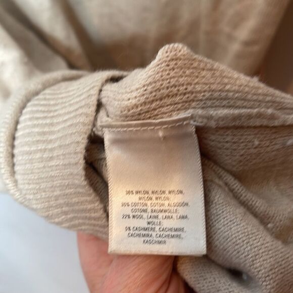 Anthropology Moth V Neck Sweater. Size XS. - Picture 7 of 7